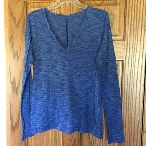 Lululemon long sleeve v-neck